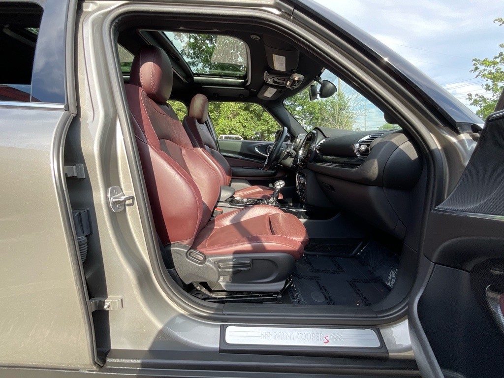 2016 MINI Cooper Image 18