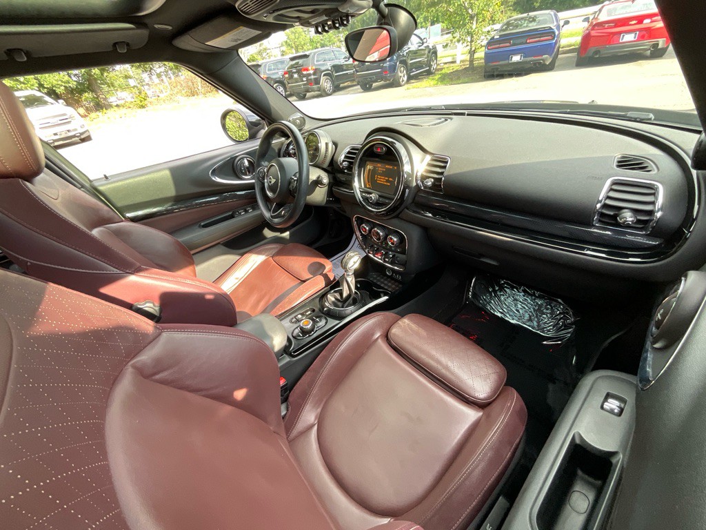 2016 MINI Cooper Image 19