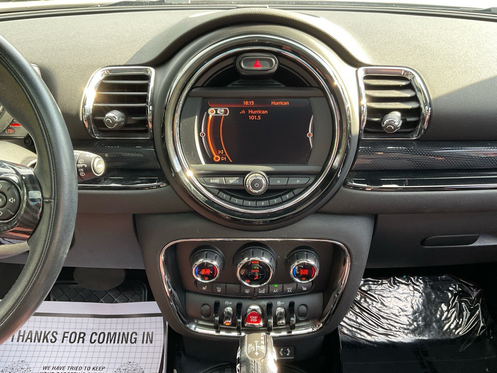 2016 MINI Cooper Image 23