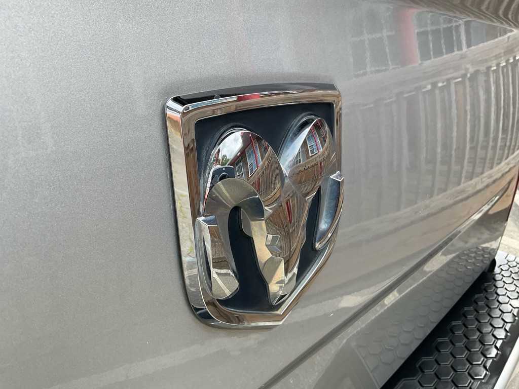 2014 RAM 1500 Image 9
