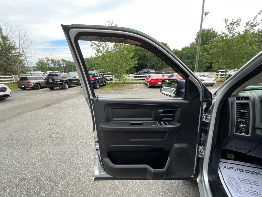 2014 RAM 1500 Image 35