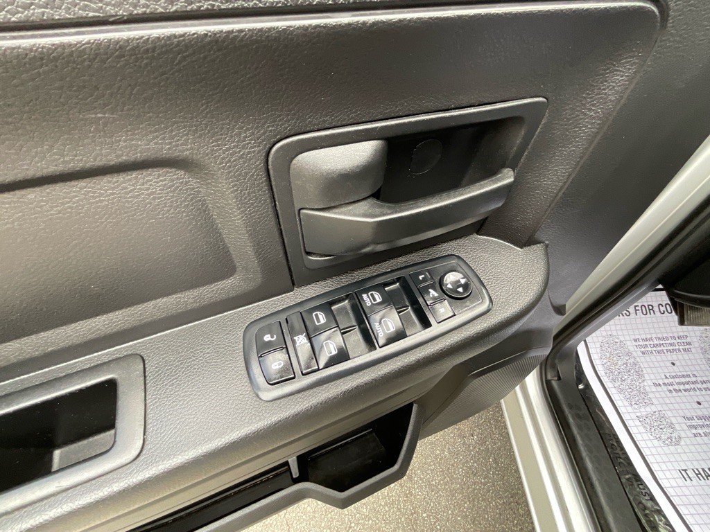 2014 RAM 1500 Image 36