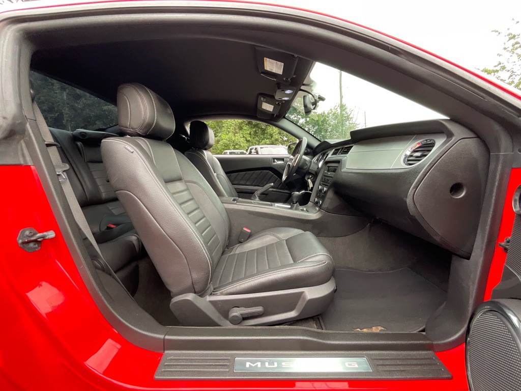 2012 Ford Mustang Image 16