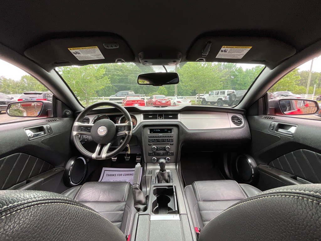 2012 Ford Mustang Image 18
