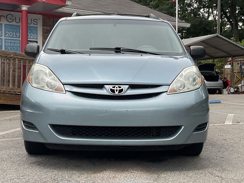 2006 Toyota Sienna Image 2
