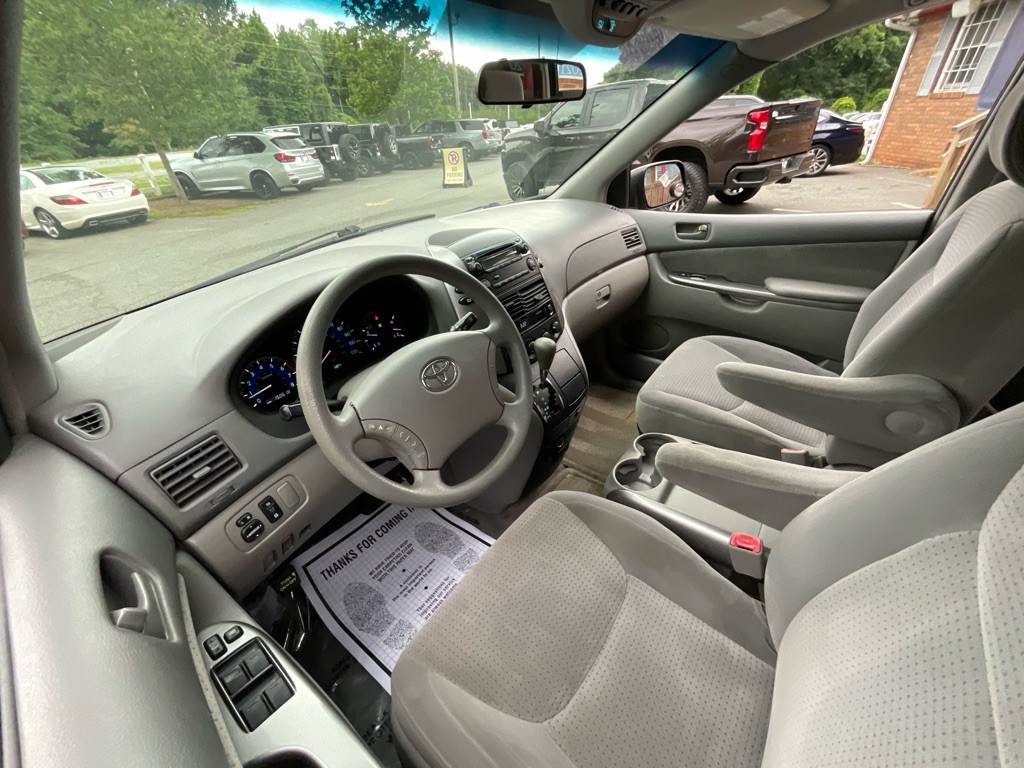 2006 Toyota Sienna Image 15