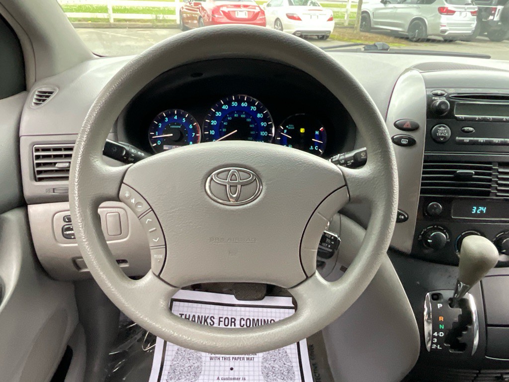 2006 Toyota Sienna Image 23