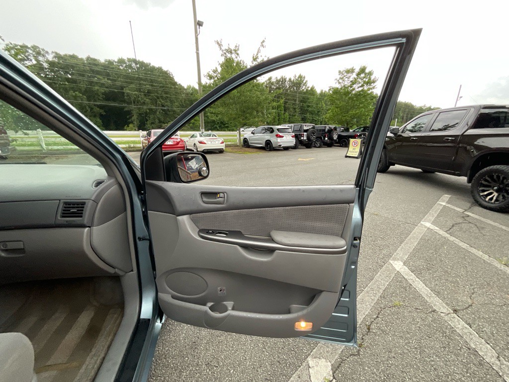 2006 Toyota Sienna Image 42