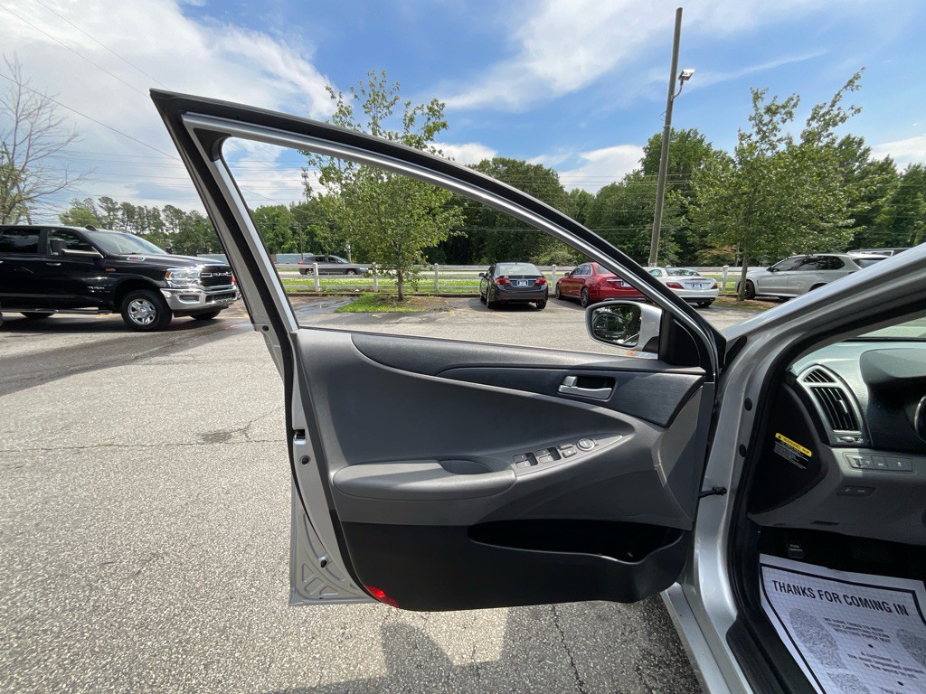 2012 Hyundai Sonata Image 35