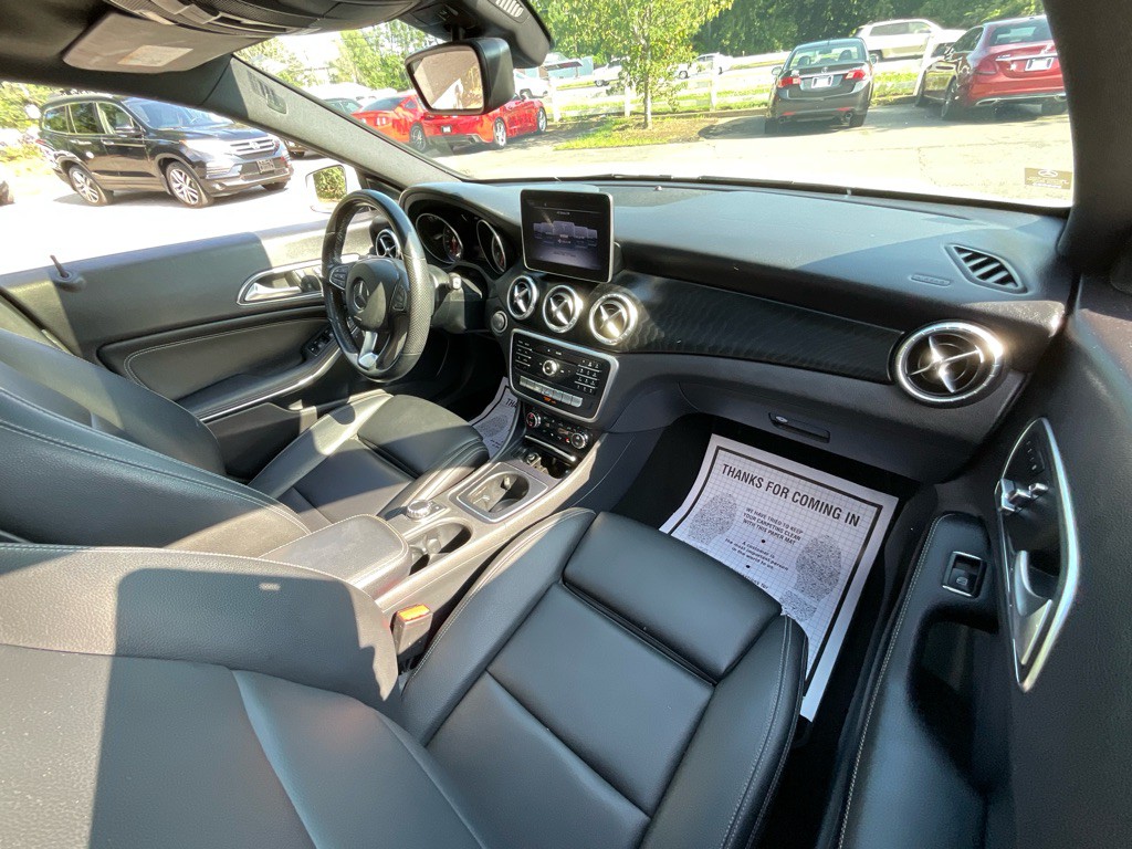 2019 Mercedes-Benz CLA-Class Image 17