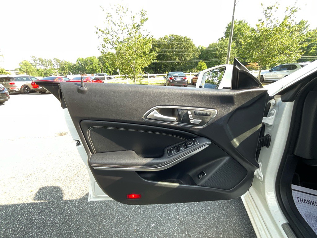 2019 Mercedes-Benz CLA-Class Image 38