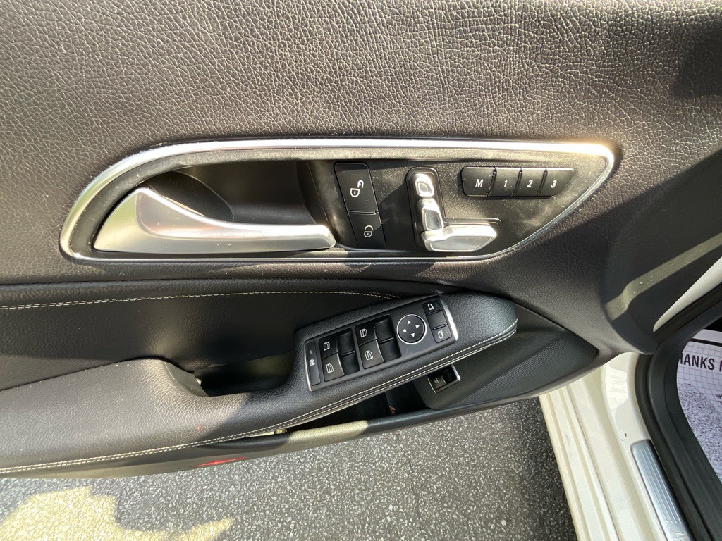2019 Mercedes-Benz CLA-Class Image 39
