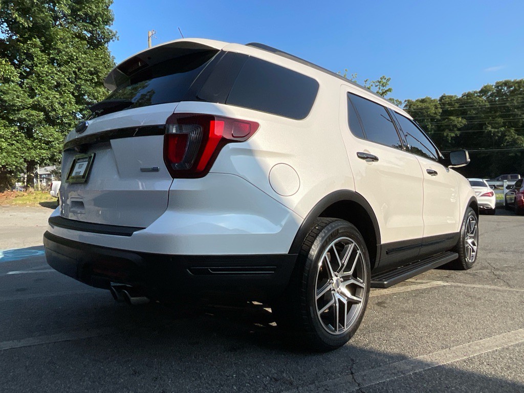 2019 Ford Explorer Image 5