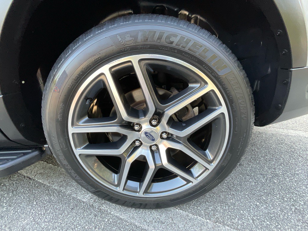 2019 Ford Explorer Image 12