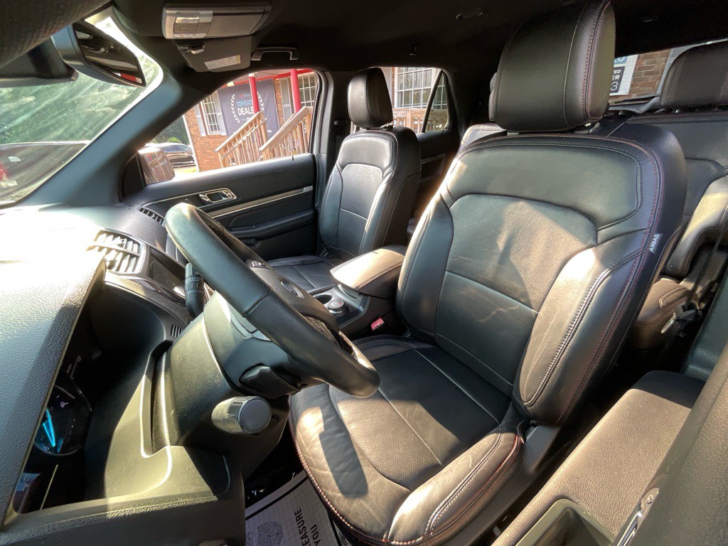 2019 Ford Explorer Image 16
