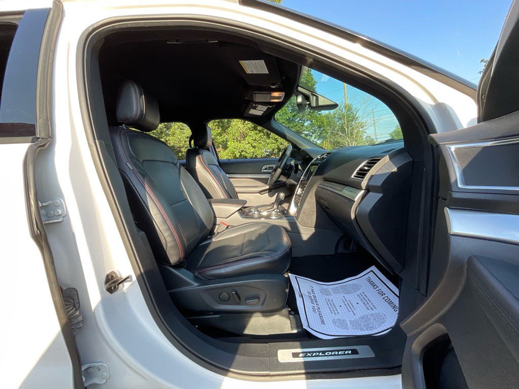 2019 Ford Explorer Image 17