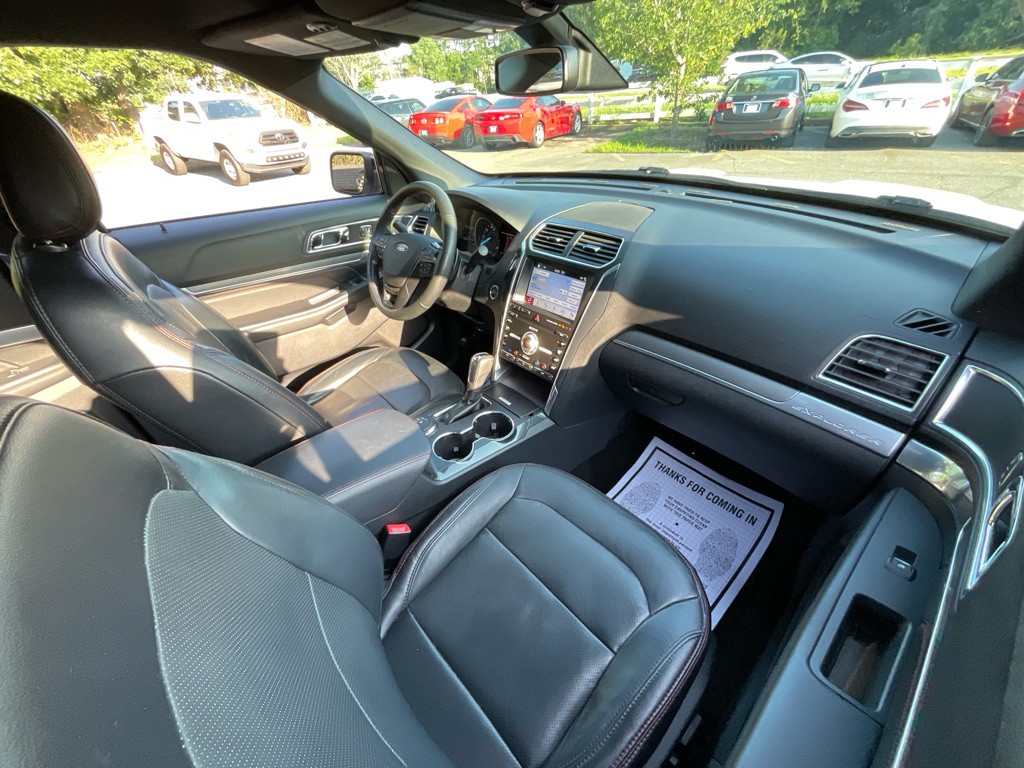 2019 Ford Explorer Image 18