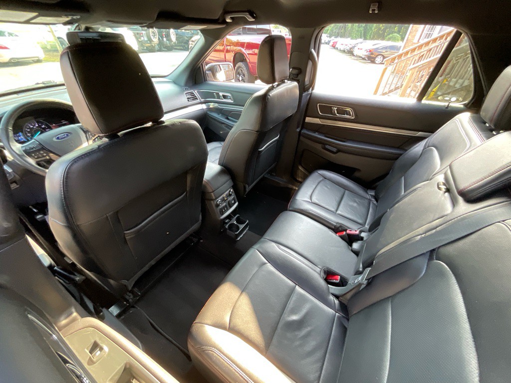 2019 Ford Explorer Image 30