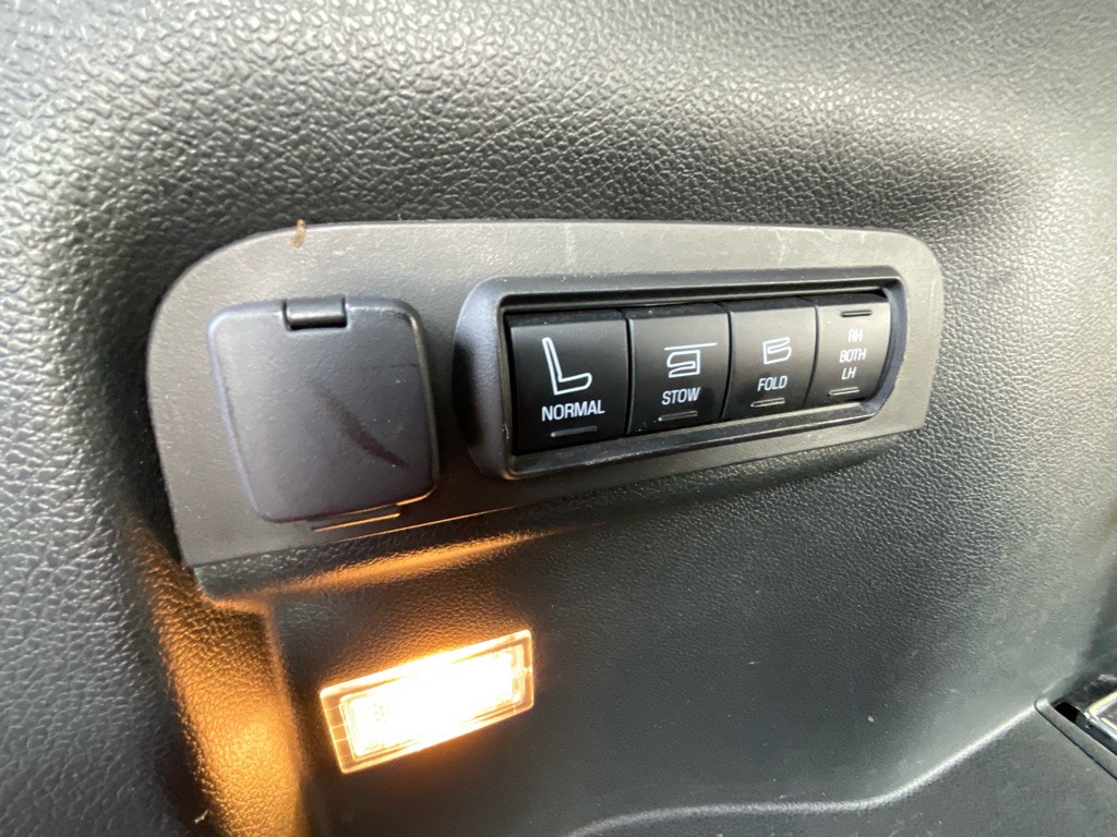 2019 Ford Explorer Image 43