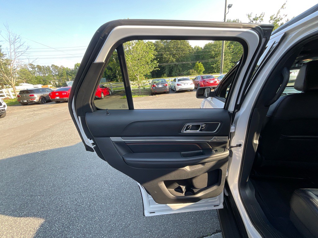 2019 Ford Explorer Image 49