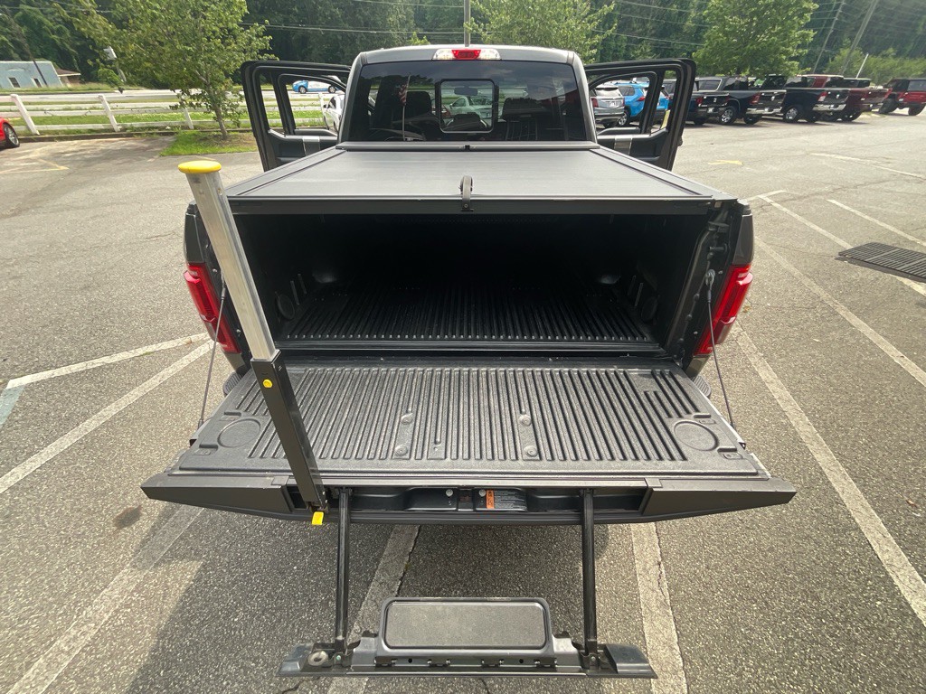 2015 Ford F-150 Image 40