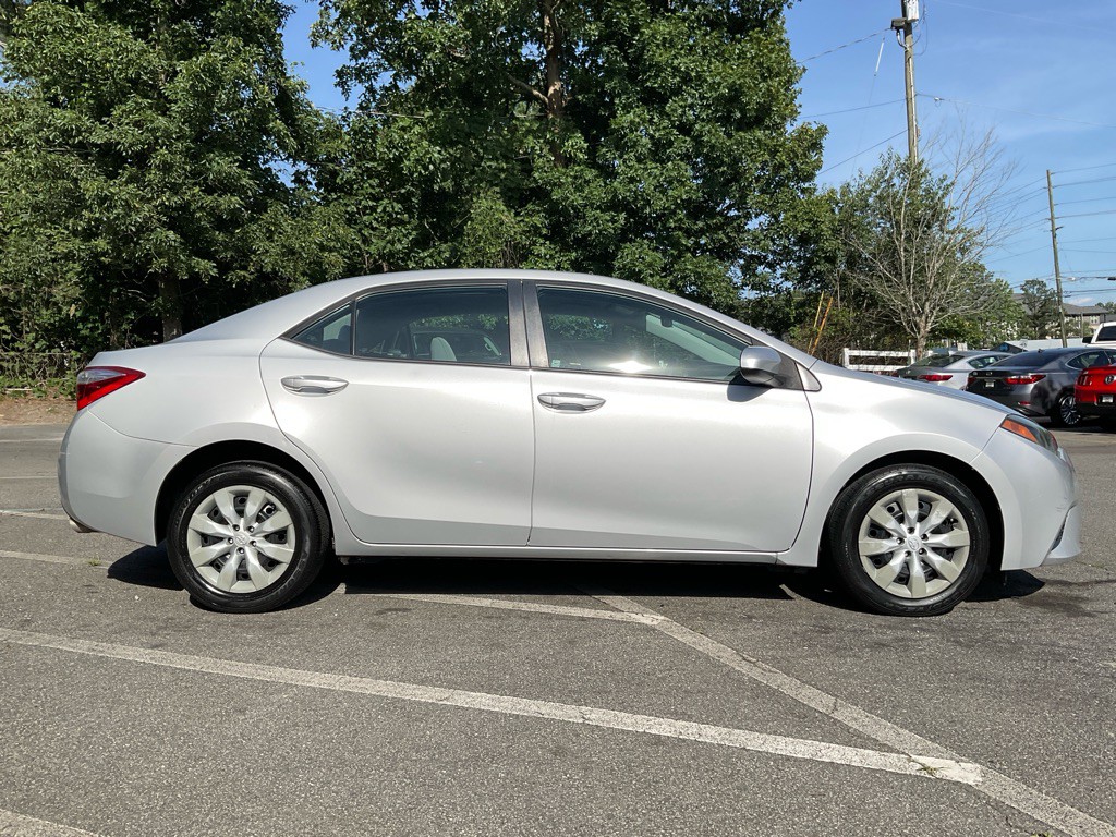 2015 Toyota Corolla Image 4