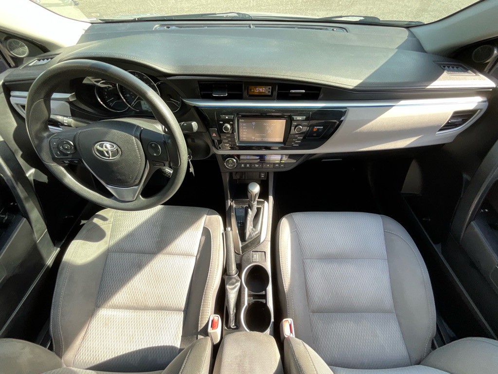 2015 Toyota Corolla Image 21