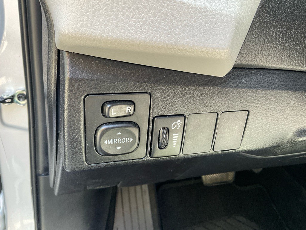 2015 Toyota Corolla Image 39