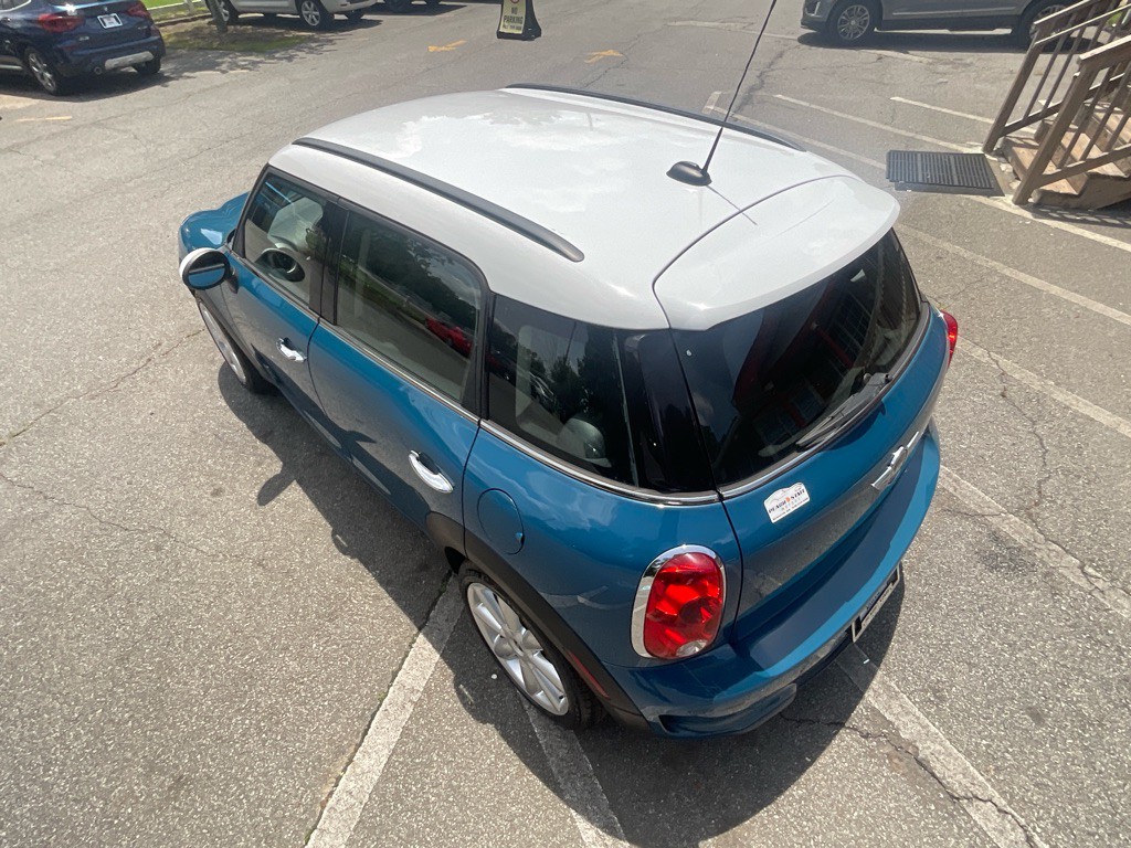 2011 MINI Cooper Image 10