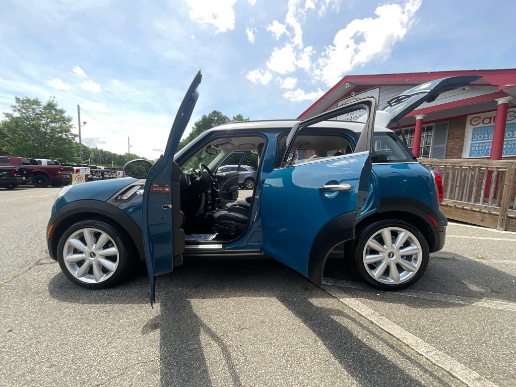 2011 MINI Cooper Image 33
