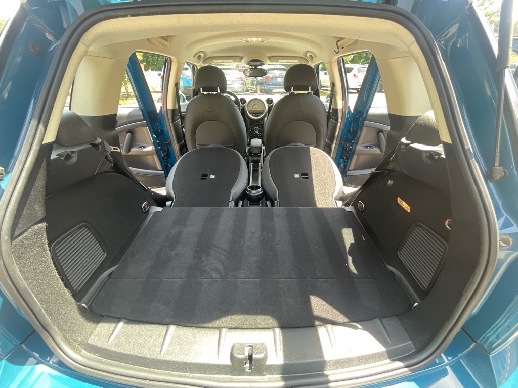 2011 MINI Cooper Image 36
