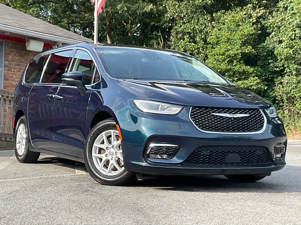 2023 Chrysler Pacifica Image 3