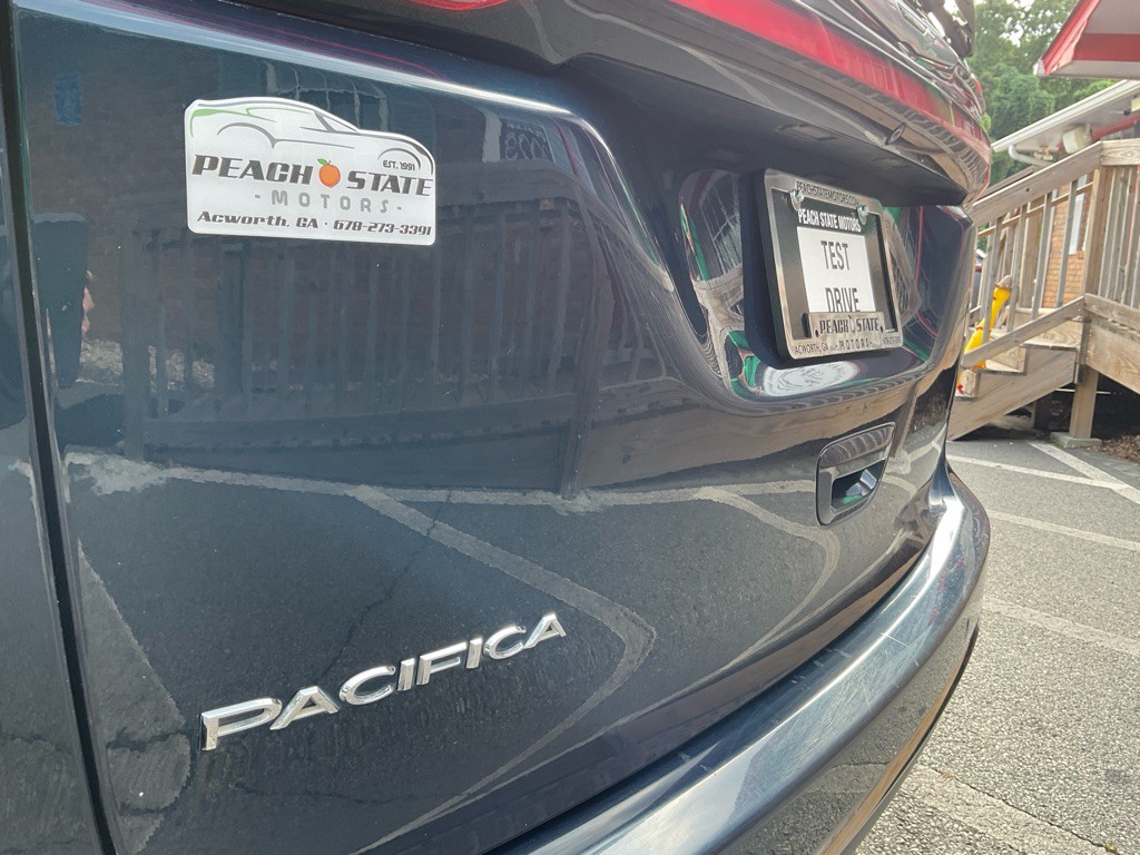 2023 Chrysler Pacifica Image 9