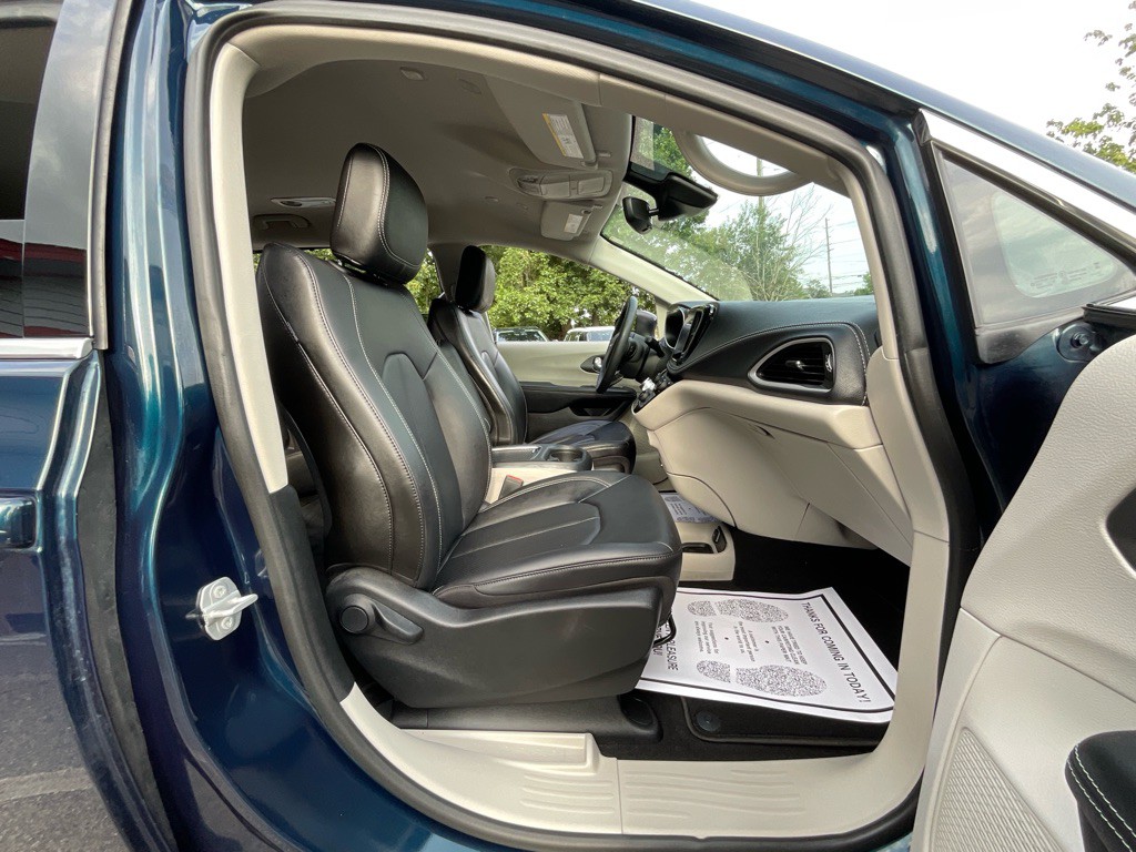 2023 Chrysler Pacifica Image 16