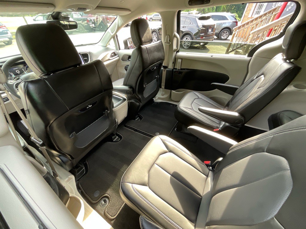 2023 Chrysler Pacifica Image 29