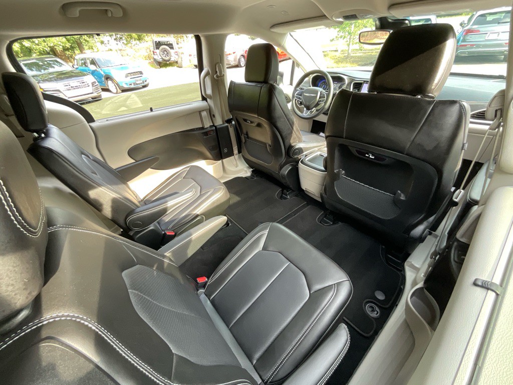 2023 Chrysler Pacifica Image 32