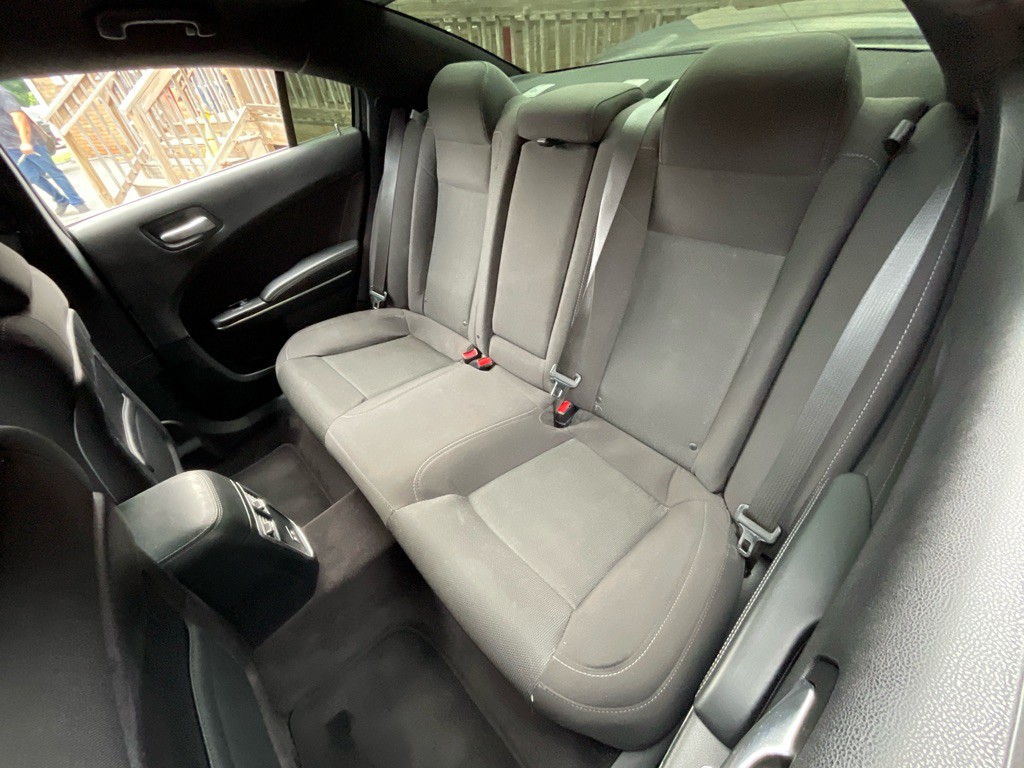 2016 Dodge Charger Image 32