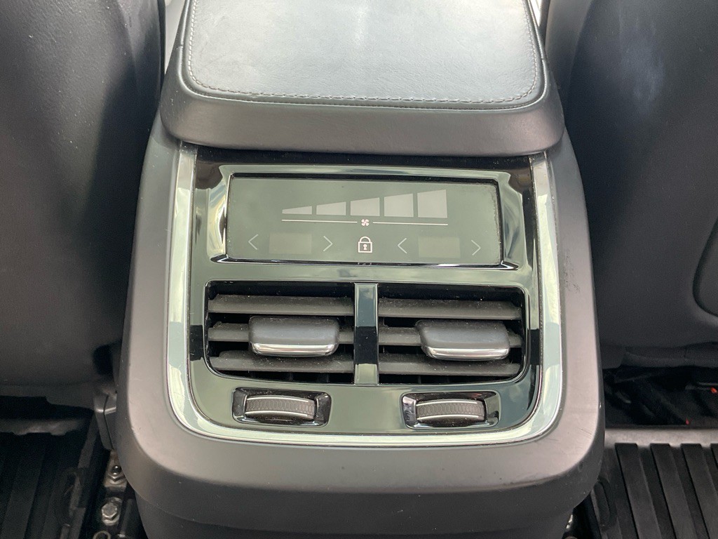 2019 Volvo XC90 Image 36
