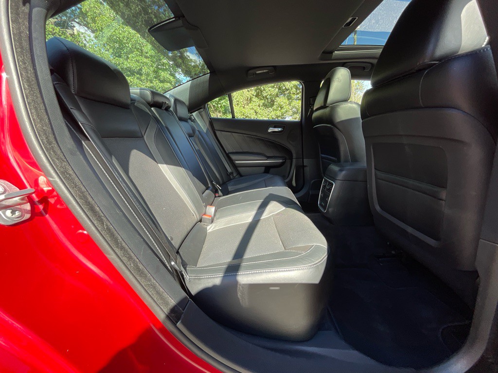 2015 Dodge Charger Image 32