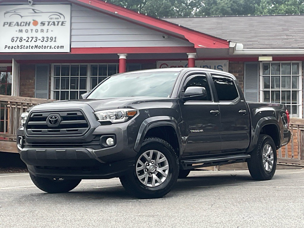 2017 Toyota Tacoma Image 1