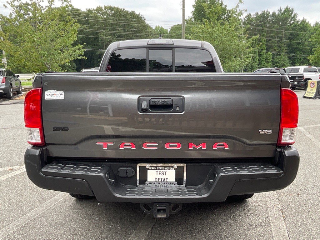 2017 Toyota Tacoma Image 6
