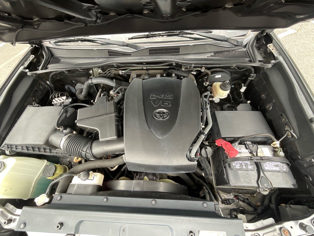2017 Toyota Tacoma Image 14