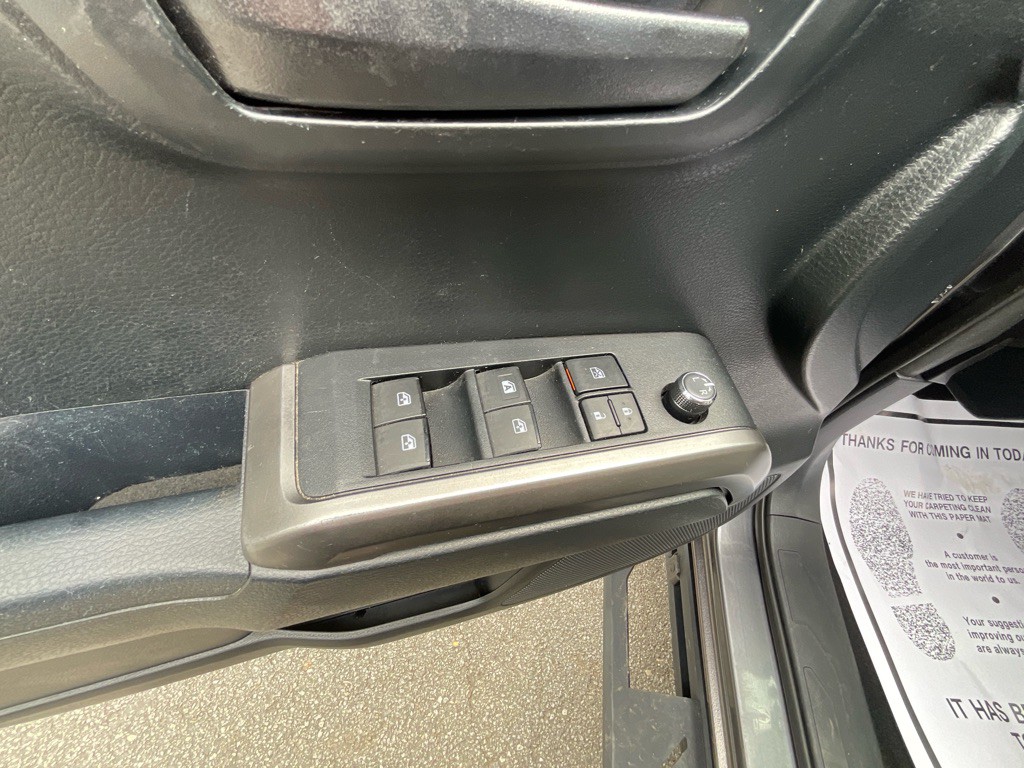 2017 Toyota Tacoma Image 42