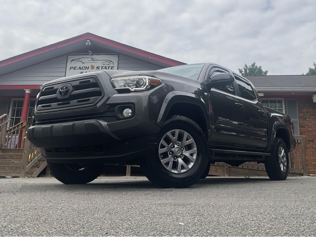 2017 Toyota Tacoma Image 47