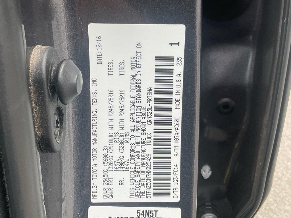 2017 Toyota Tacoma Image 49
