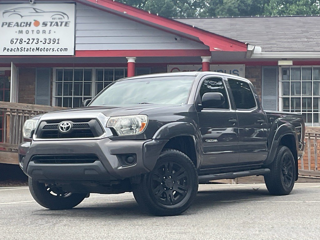 2015 Toyota Tacoma Image 1