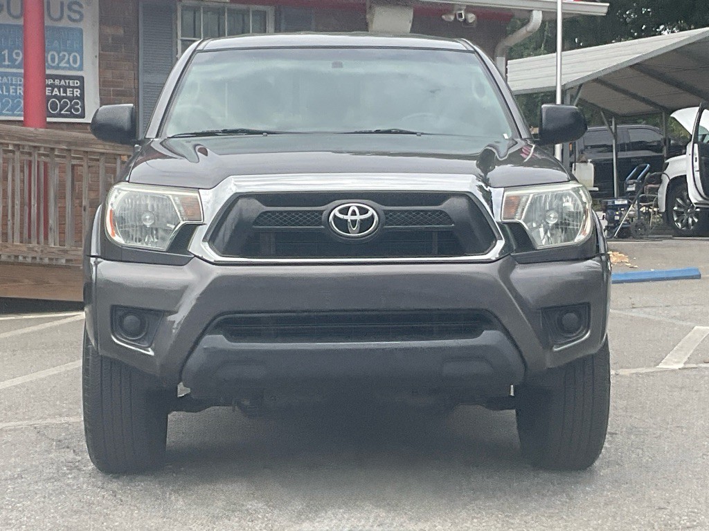 2015 Toyota Tacoma Image 2