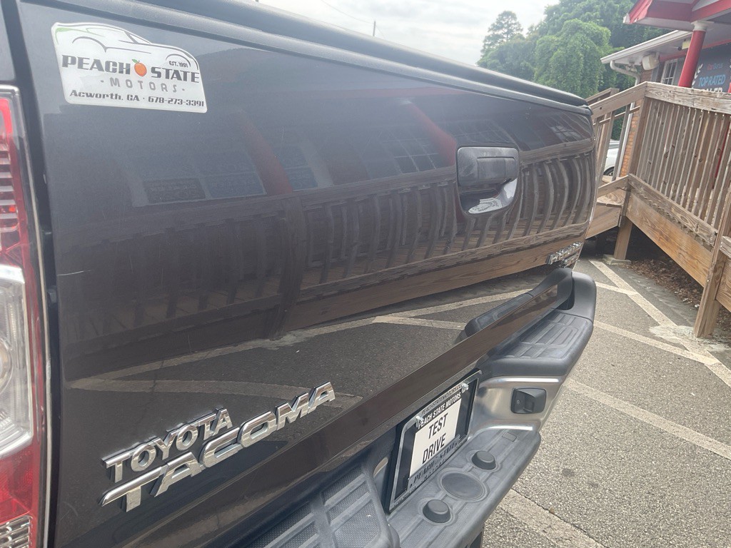 2015 Toyota Tacoma Image 9