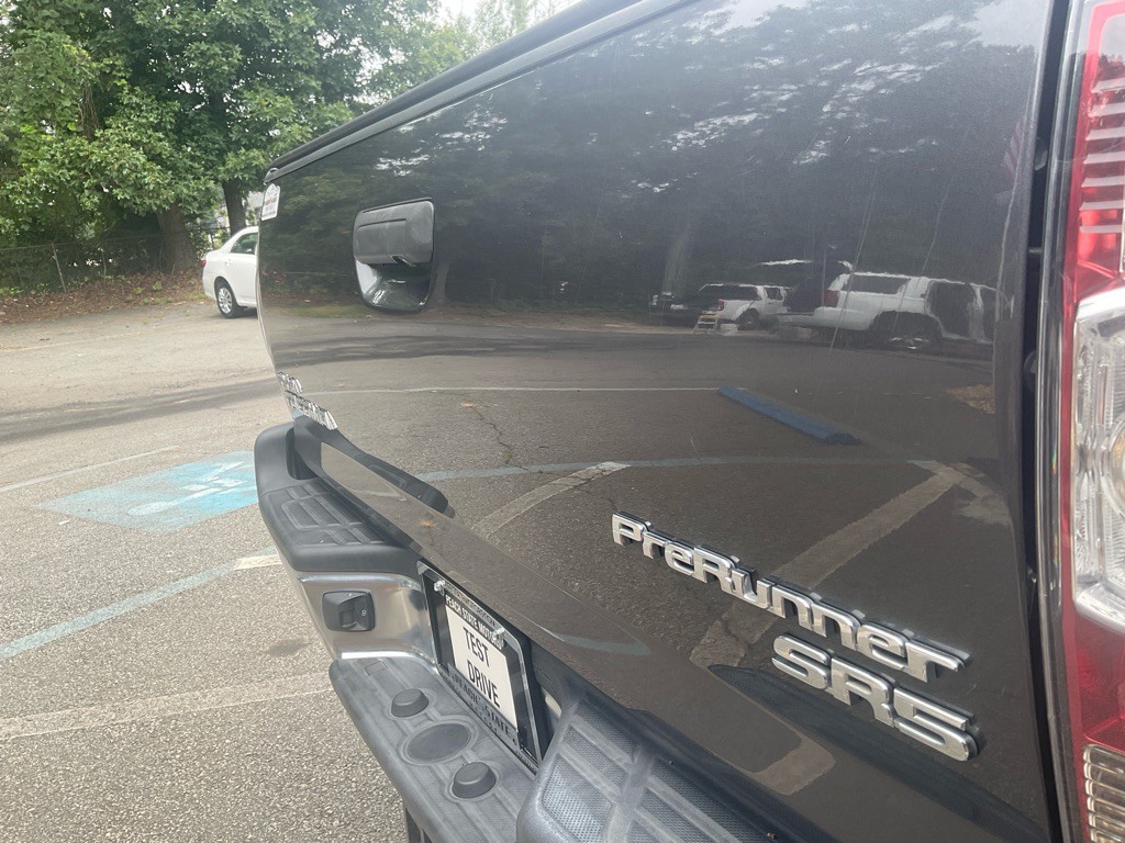 2015 Toyota Tacoma Image 10