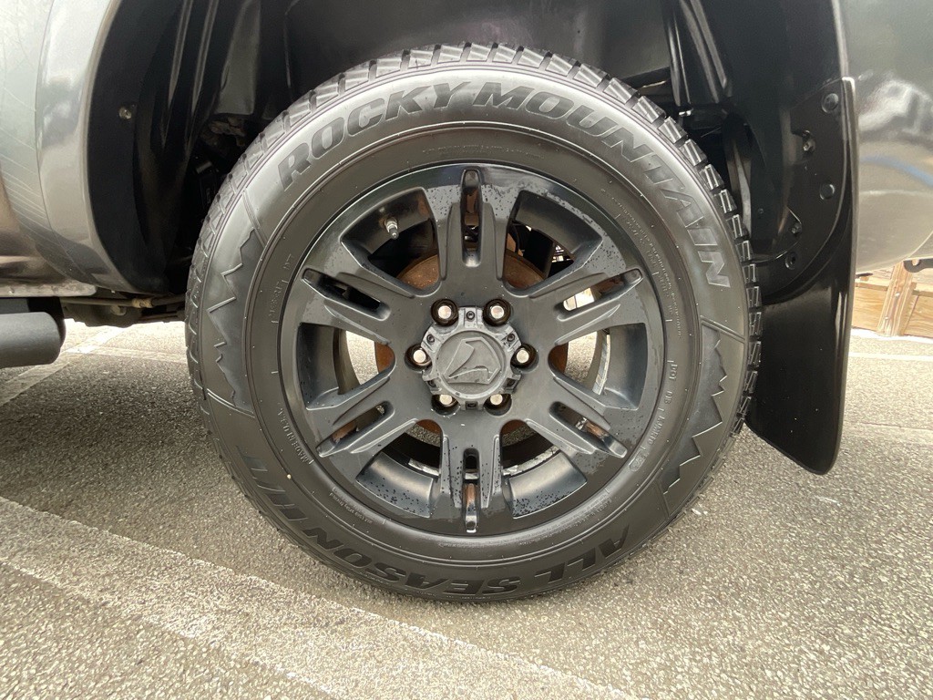 2015 Toyota Tacoma Image 12
